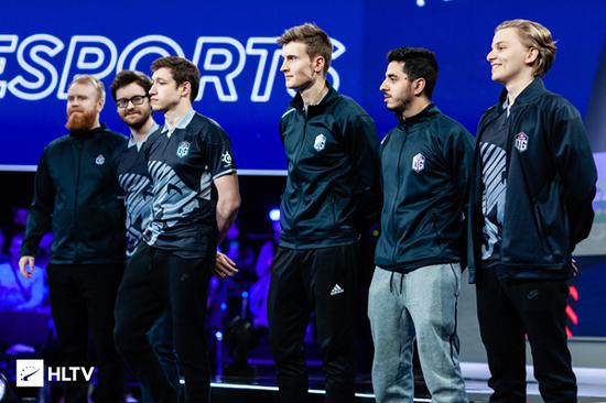 JDG战队在2025LPL北京赛段常规赛完美收官